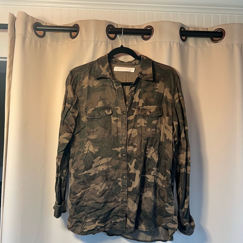 STATEMENT Camouflage woman’s rayon blouse/shirt size XS